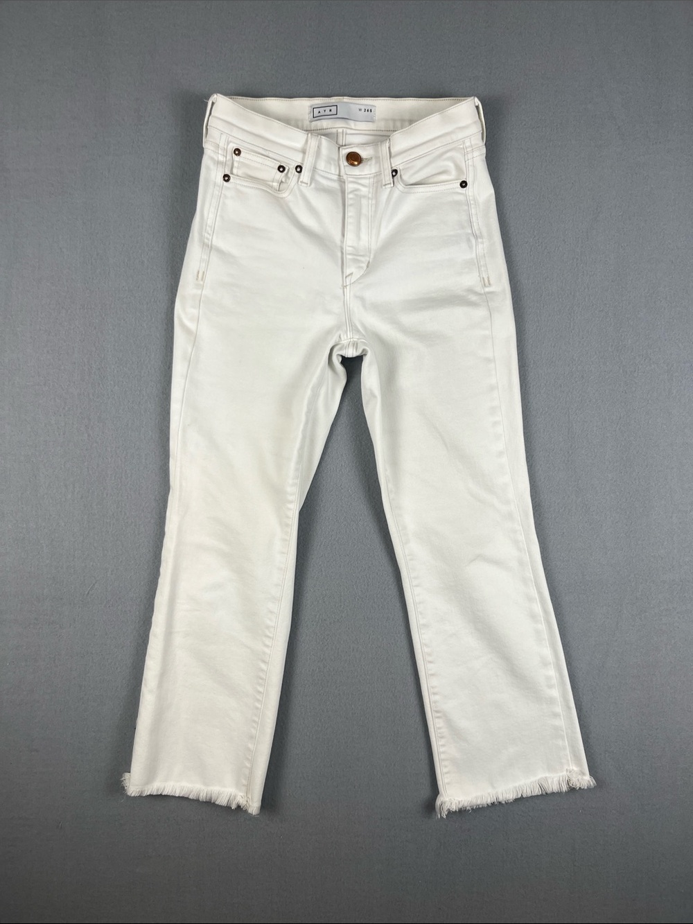 AYR White The Bomb Pop Jeans with raw hem
Size: 26s